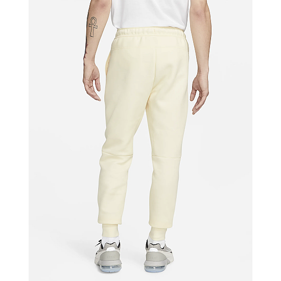 Pantaloni Nike Sportswear Tech Fleece Coconut Milk