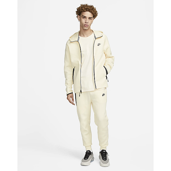 Pantaloni Nike Sportswear Tech Fleece Coconut Milk